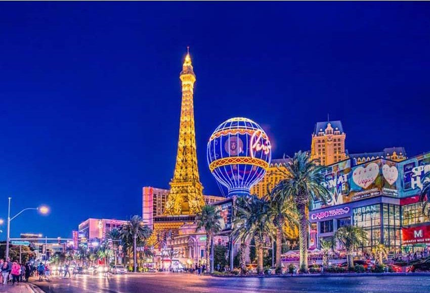 the-original-online-store-of-toile-de-fond-de-tour-eiffel-romantique-fond-scene-nuit-fontaine-repere-paris-discount_0.jpg